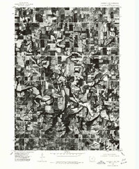 Download a high-resolution, GPS-compatible USGS topo map for Decorah 2 NW, IA (1977 edition)