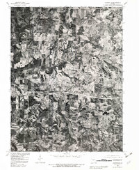 Download a high-resolution, GPS-compatible USGS topo map for Huntsville, MO (1982 edition)